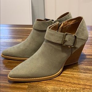 💚 Women’s Qupid Booties NWOT